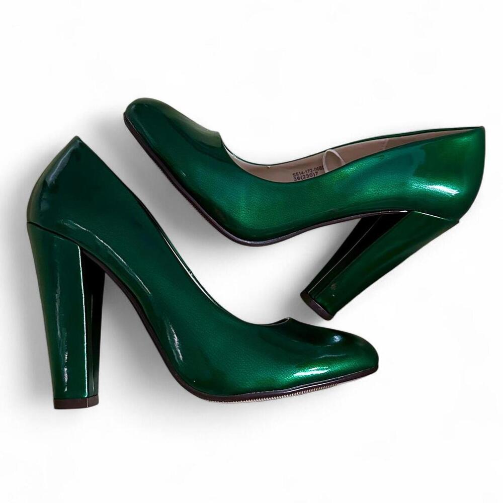 Women's Green Court
